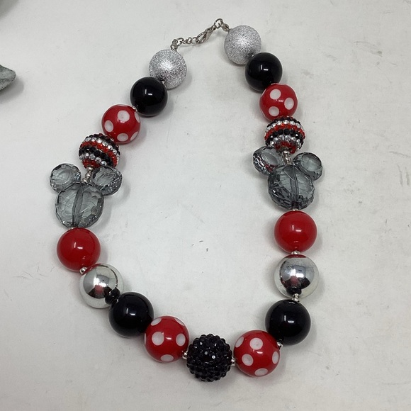 Girl's Chunky Beaded Minnie Themed Necklace - Picture 2 of 6